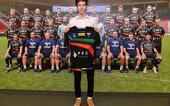 GKS: Pierwszy kontrakt