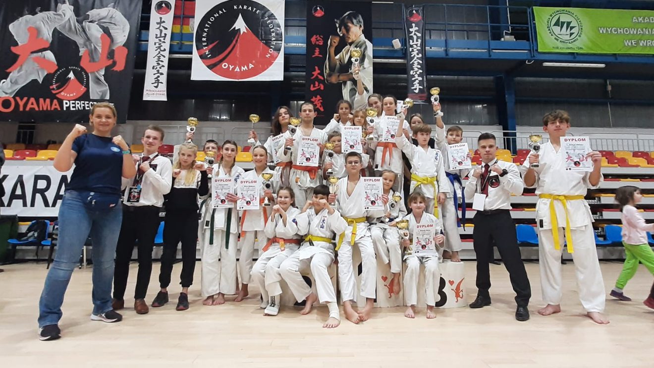 Karatecy z 15 pucharami!