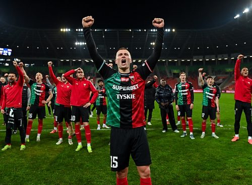 Nowa umowa Bierońskiego