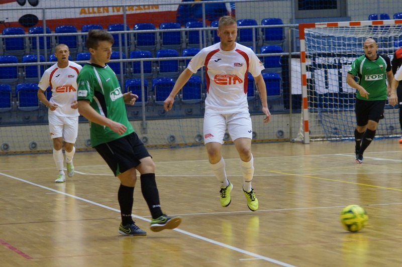 Nerwowe zwycięstwo futsalowców