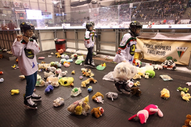 Siódma edycja Teddy Bear Toss