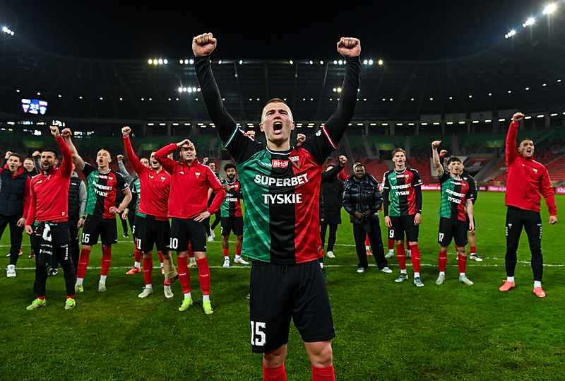 Nowa umowa Bierońskiego
